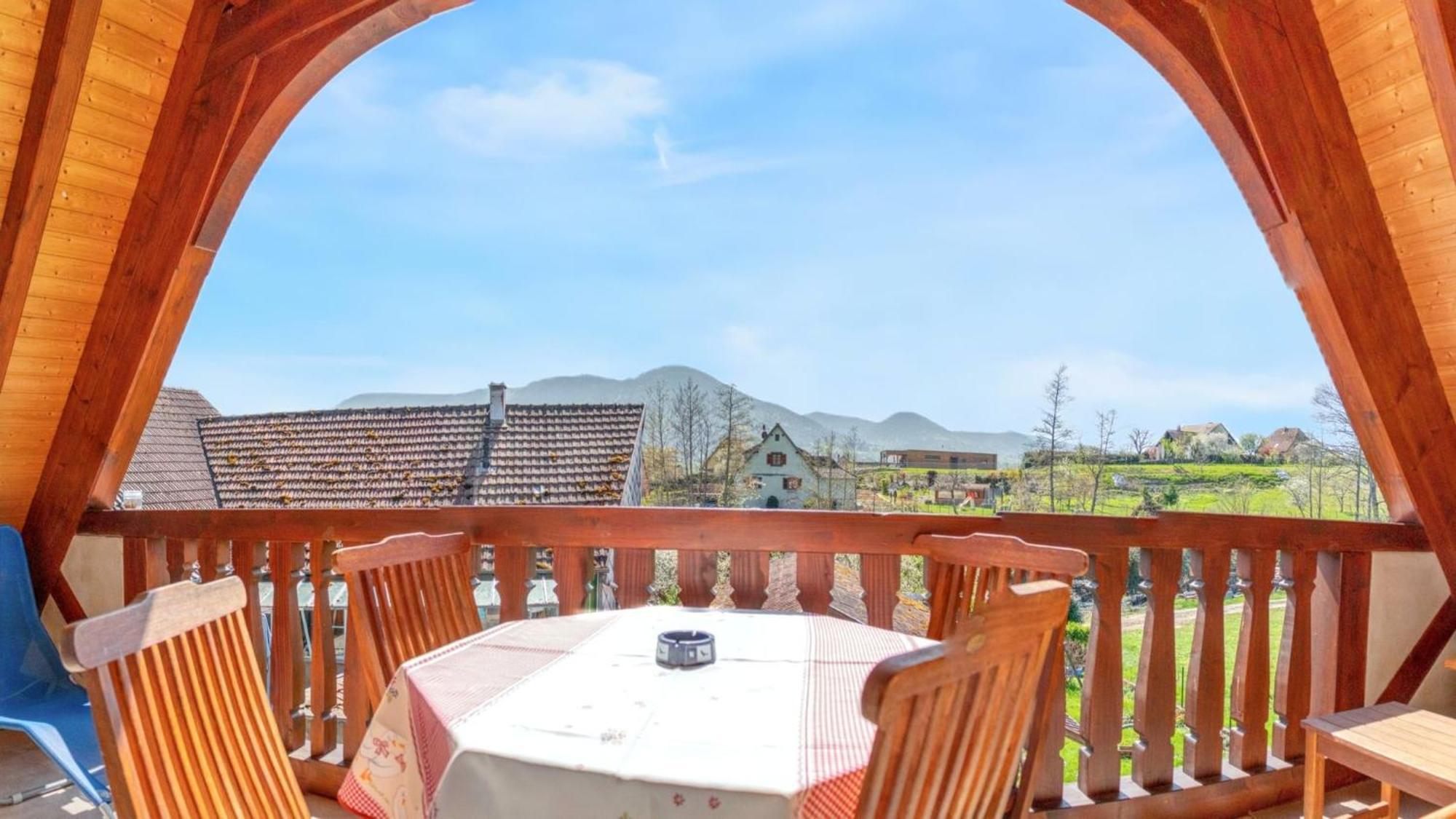 Maison Charmante Avec Vue Sur La Montagne A